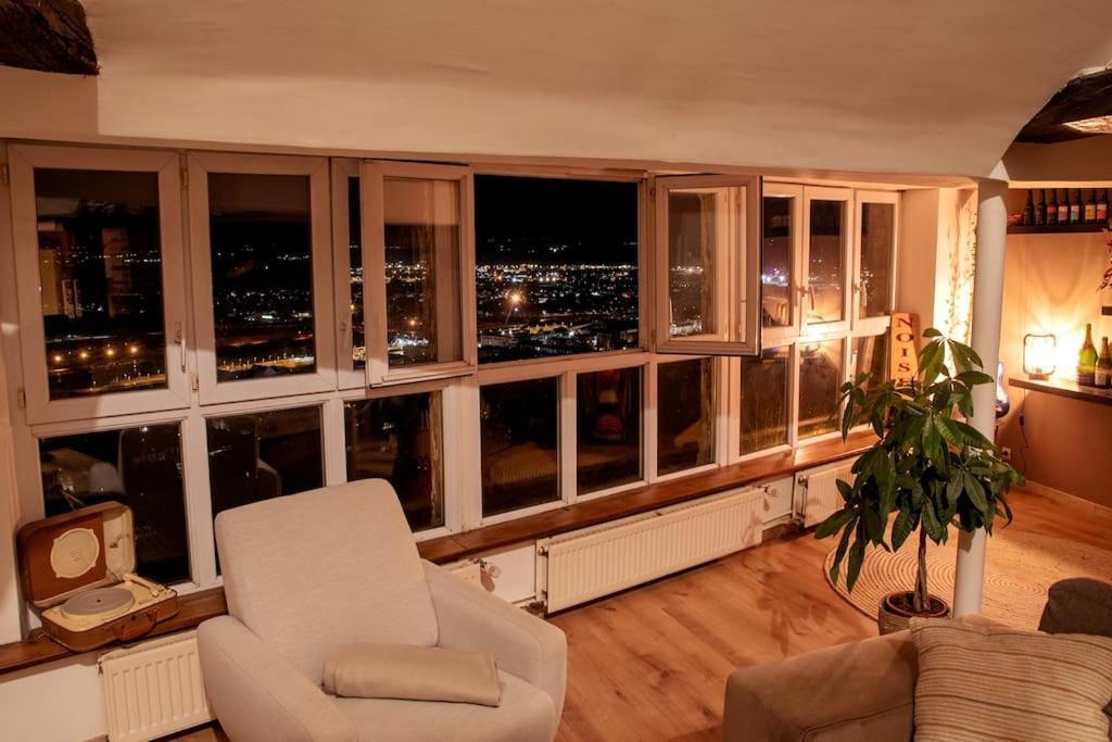 Duplex Atypique Dans La Cite Medievale 拉昂 外观 照片