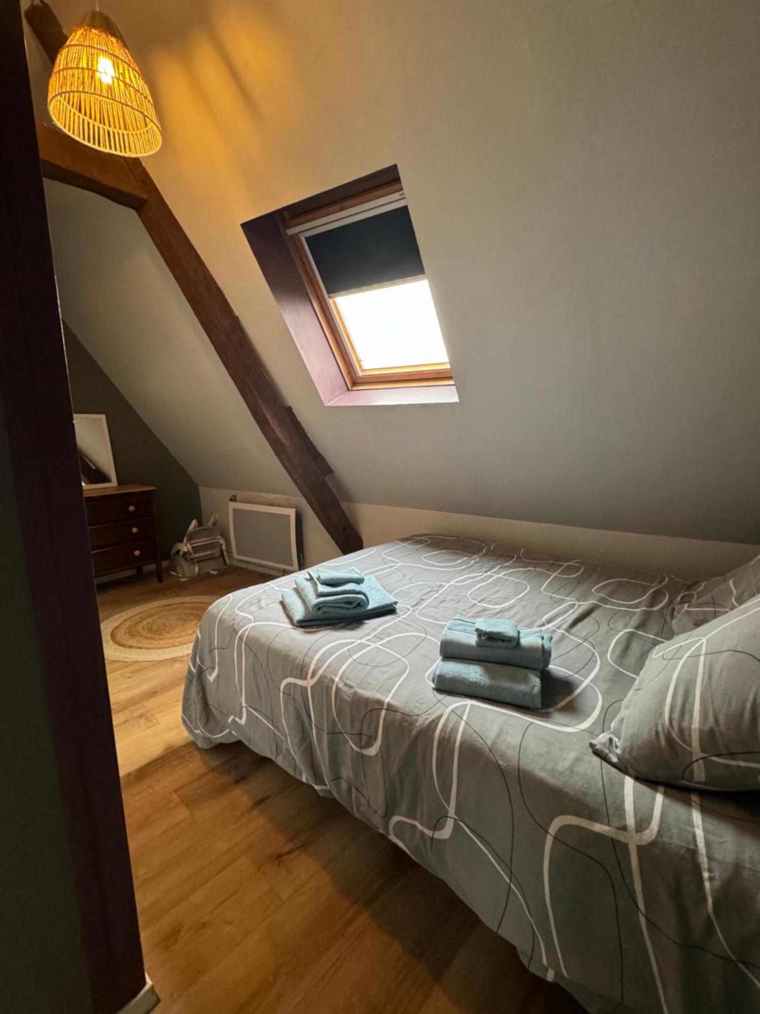 Duplex Atypique Dans La Cite Medievale 拉昂 外观 照片